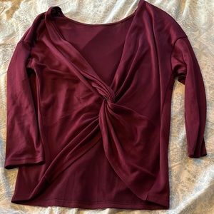 Size medium wine red shirt